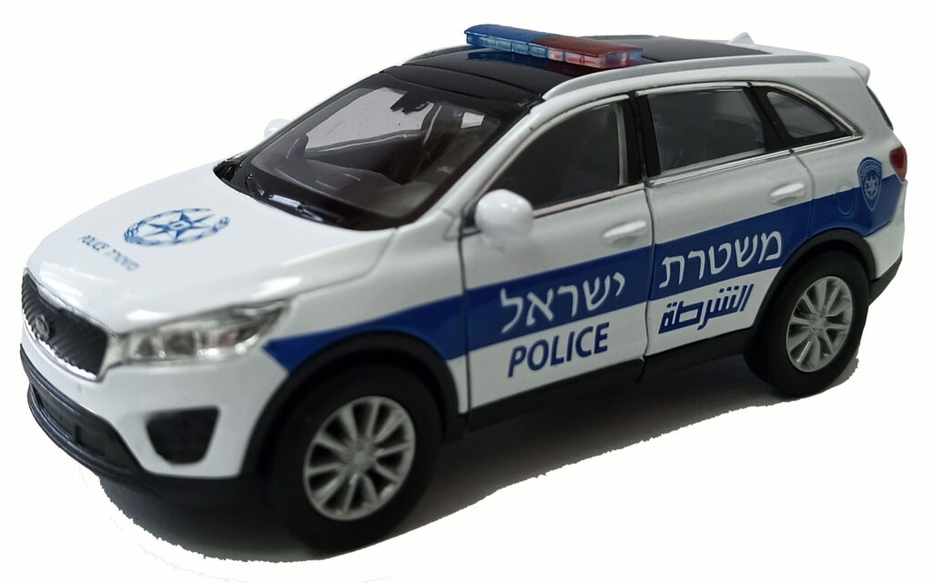 רכב משטרה בעברית – ג'יפ קיה סורנטו משטרת ישראל